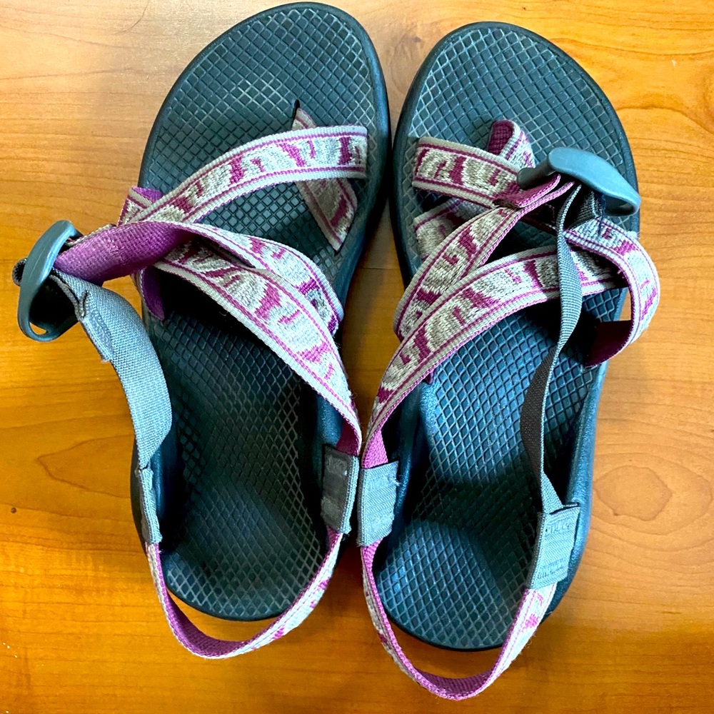Women’s Chaco Sandals (sz 6.5 or 37.5 EU)